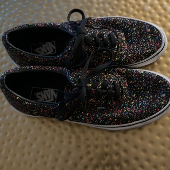 Confetti Party Vans - Picture 2 of 5